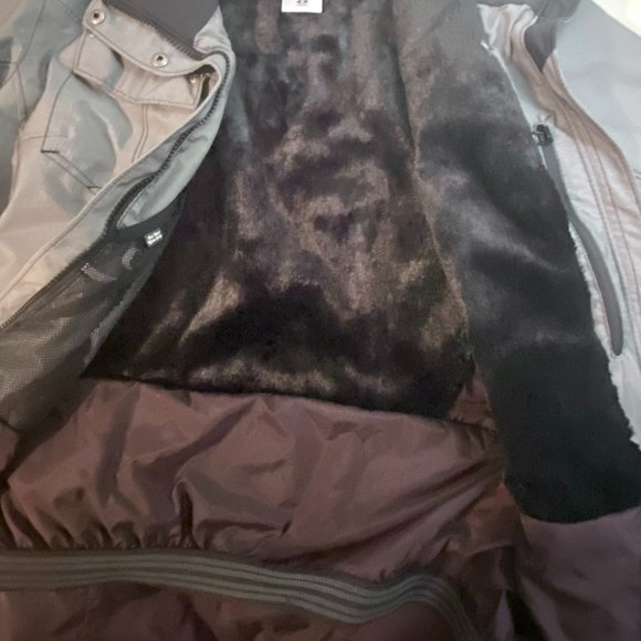 Women's Columbia Winter Jacket - Picture 2 of 2